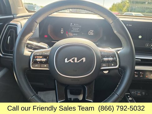 Used 2024 Kia Sorento S AWD/4WD image 15
