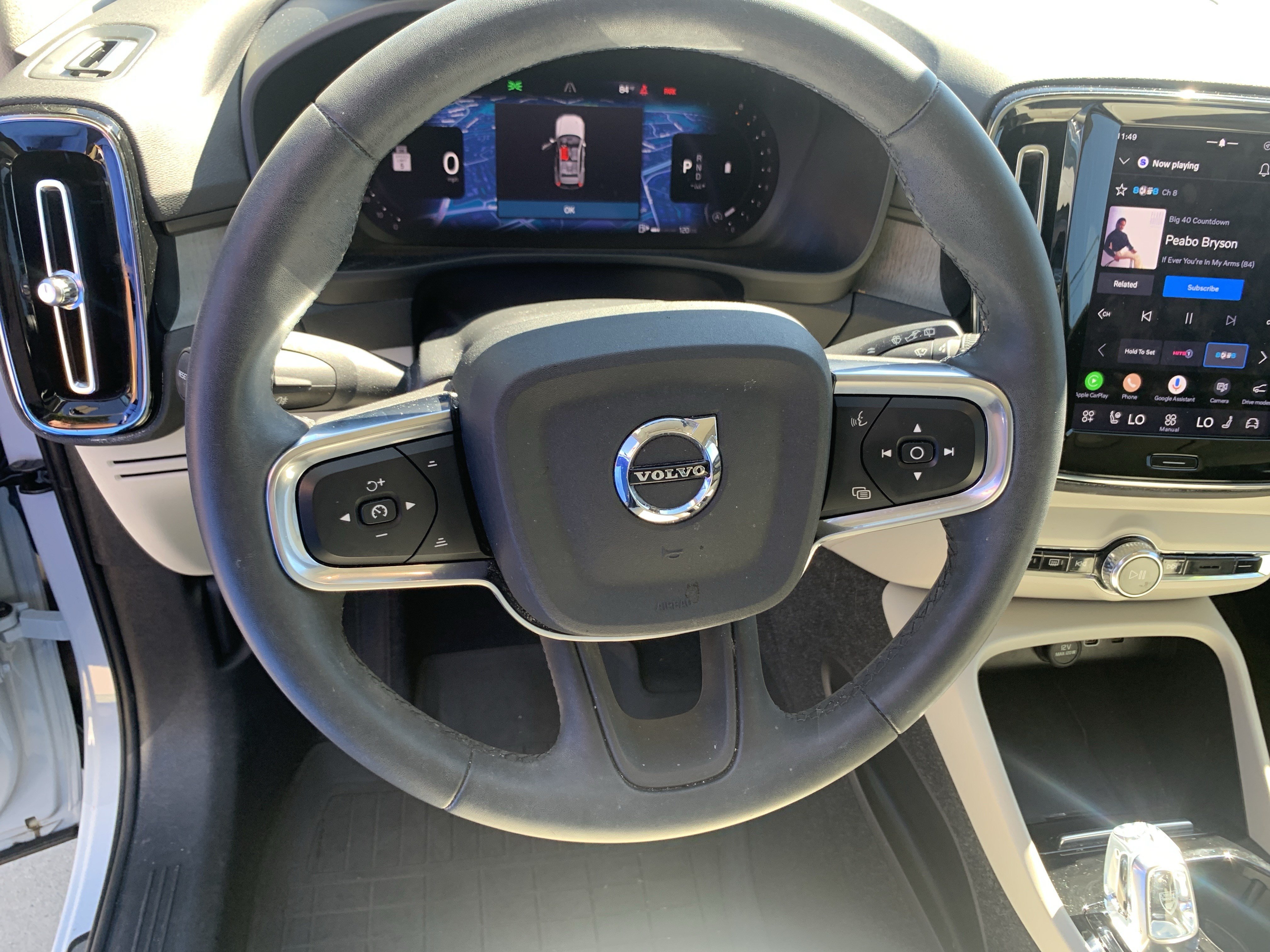 Used 2024 Volvo XC40 B5 Plus w/ Protection Package Premier AWD/4WD image 18