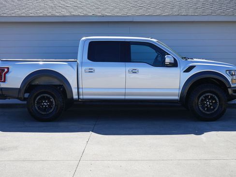 Used 2017 Ford F150 Raptor w/ Equipment Group 802A Luxury image 2