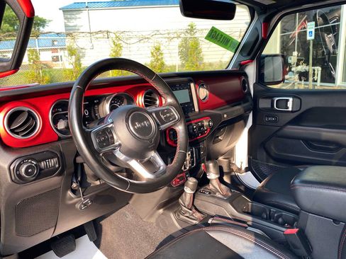 Used 2020 Jeep Wrangler Unlimited Rubicon w/ Dual Top Group AWD/4WD image 7