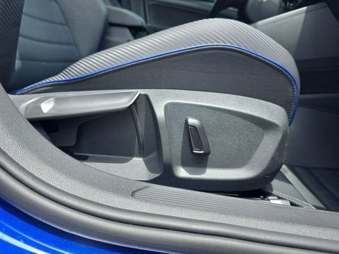 Used 2022 Volkswagen Golf R AWD/4WD image 33