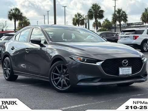 Used 2021 MAZDA MAZDA3 s FWD image 1