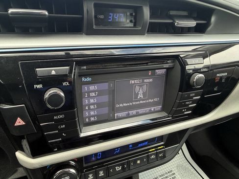 Used 2015 Toyota Corolla LE FWD image 27