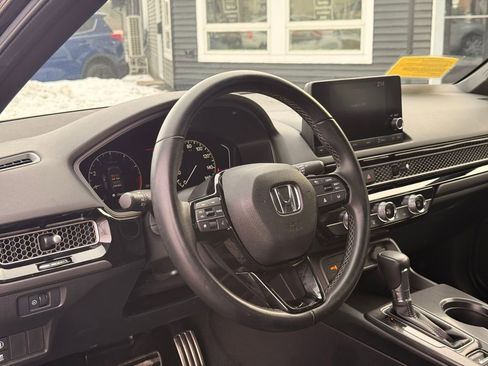 Used 2023 Honda Civic Sport image 26