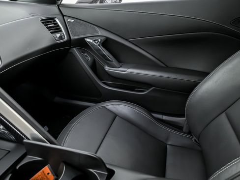 Used 2017 Chevrolet Corvette Z06 image 35