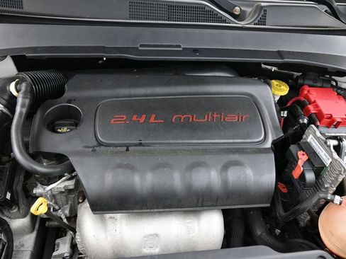 Used 2021 Jeep Compass Latitude AWD/4WD image 16