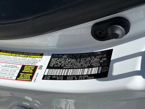 Used 2024 Lexus ES 300h F Sport w/ Accessory Package (Z1) FWD image 14