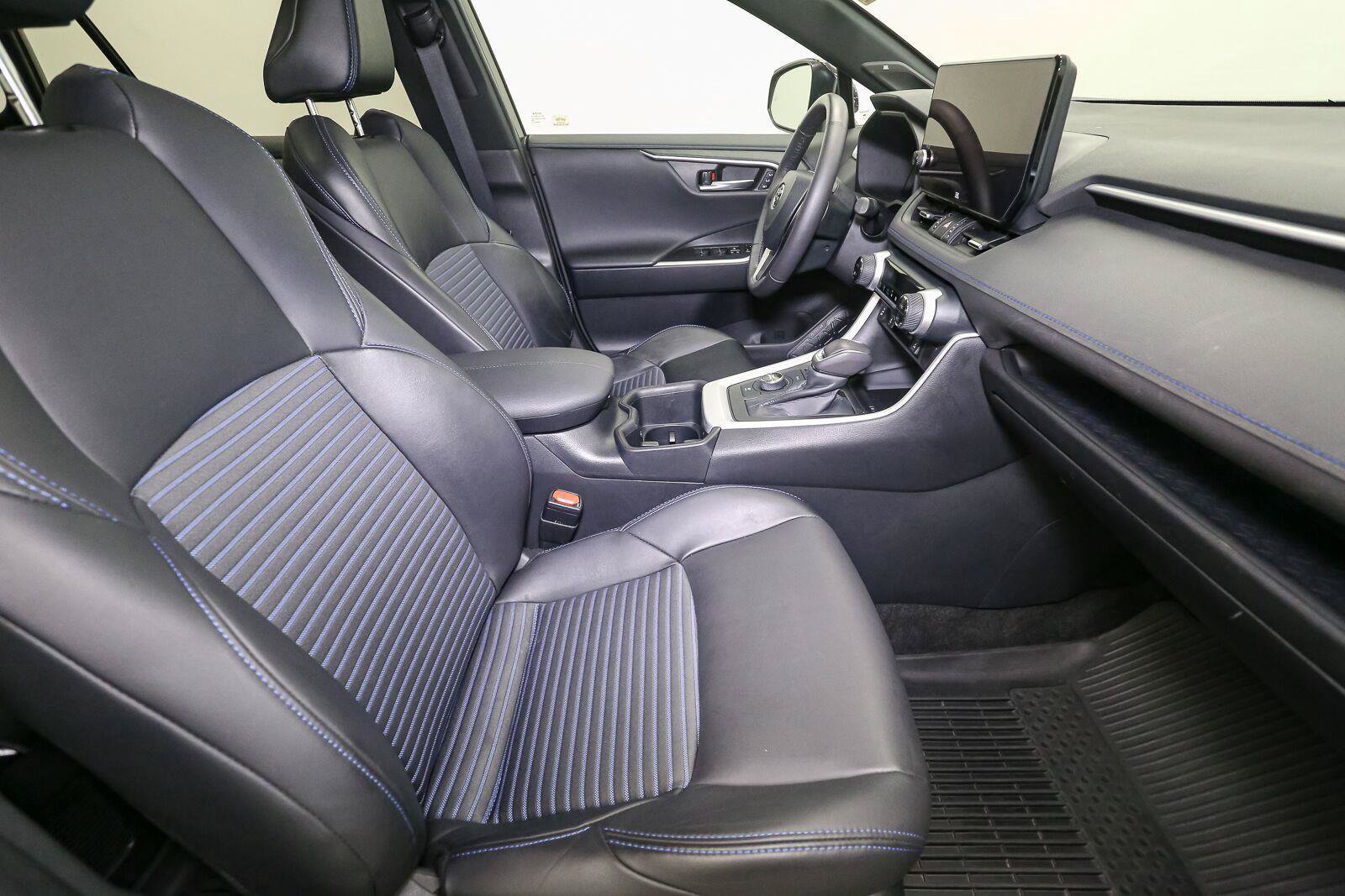 Used 2023 Toyota RAV4 XSE AWD/4WD image 18