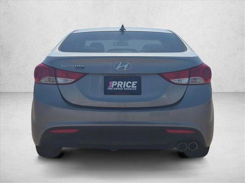 Used 2013 Hyundai Elantra FWD image 7