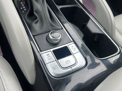 Used 2021 Kia Telluride S FWD image 19