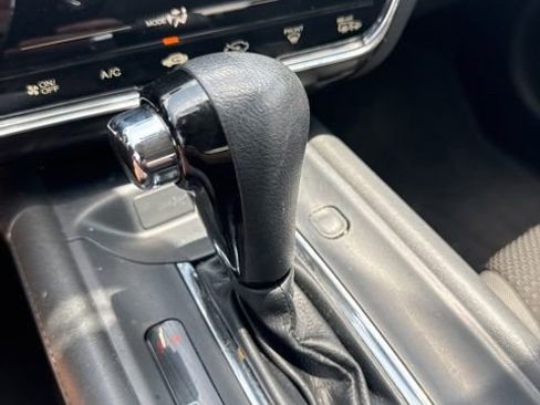 Used 2019 Honda HR-V EX image 14