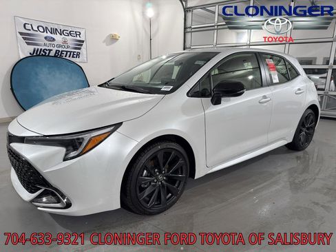 New 2026 Toyota Corolla XSE image 3