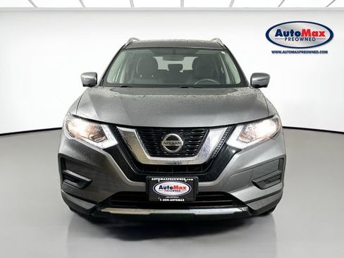 Used 2018 Nissan Rogue SV w/ Premium Package AWD/4WD image 2