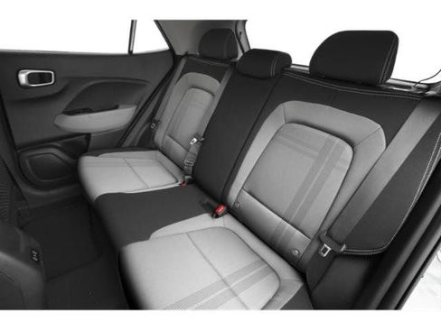 Used 2025 Hyundai Venue SEL FWD image 15