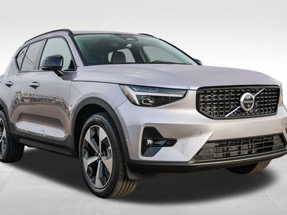 New 2026 Volvo XC40 B5 Plus w/ Climate Package