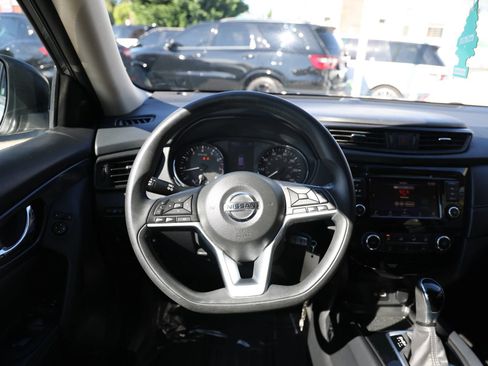 Used 2018 Nissan Rogue S AWD/4WD image 26
