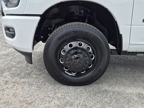 New 2026 RAM 3500 Big Horn AWD/4WD image 10