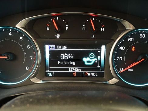 Used 2018 Chevrolet Traverse LT FWD image 11
