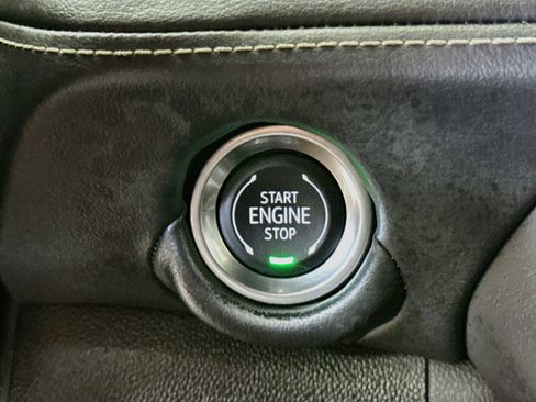 Used 2025 Chevrolet Tahoe Premier RWD image 21