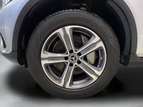 Used 2018 Mercedes-Benz GLC 300 4MATIC image 34