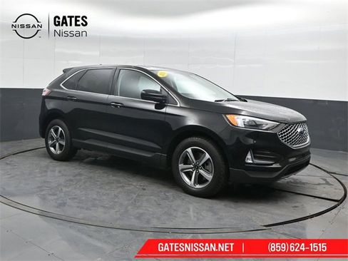 Used 2024 Ford Edge SEL w/ Convenience Package image 4