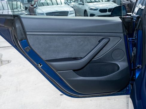 Used 2023 Tesla Model 3 Performance image 12