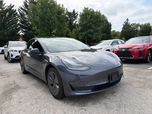Used 2022 Tesla Model 3 Long Range AWD/4WD image 3