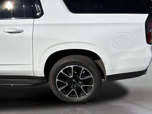 Used 2023 Chevrolet Suburban RST w/ Sport Performance Package image 35