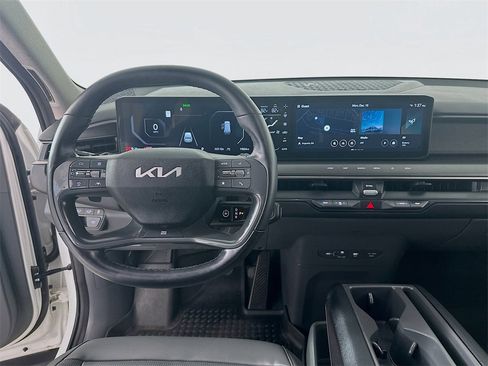 Used 2024 Kia EV9 Light image 19