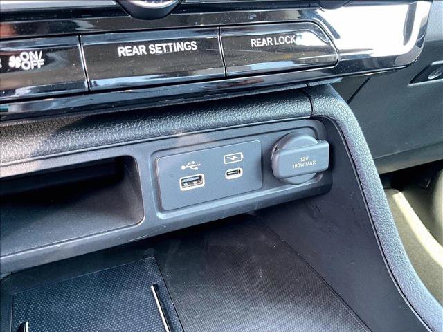 Used 2025 Honda Pilot Touring image 26
