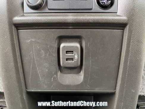 Used 2023 Chevrolet Traverse LT FWD image 46
