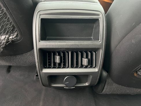 Used 2016 Cadillac SRX Luxury image 25