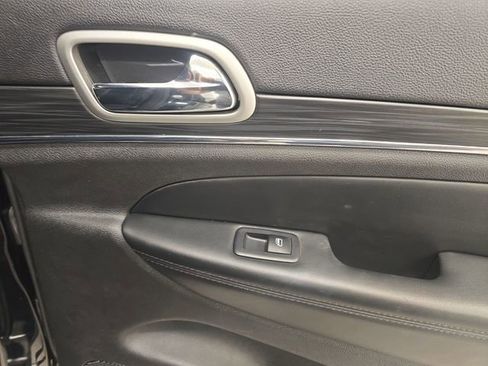 Used 2021 Jeep Grand Cherokee Limited w/ Premium Lighting Group AWD/4WD image 15