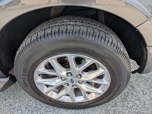 Used 2017 Ford Expedition EL Limited image 4