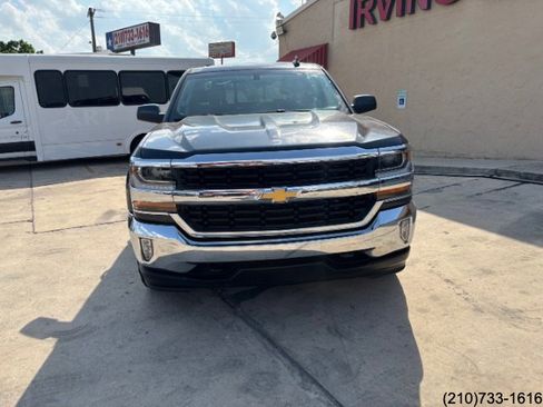 Used 2018 Chevrolet Silverado 1500 LT w/ Texas Edition image 2