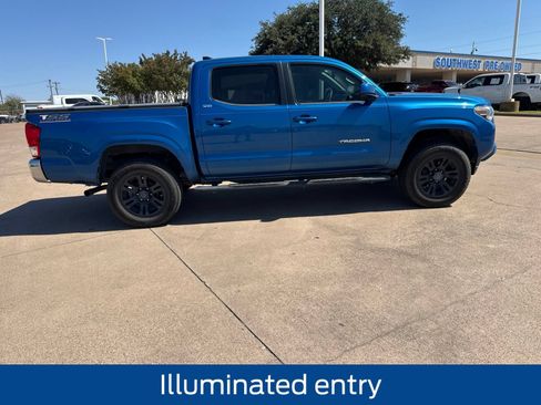 Used 2016 Toyota Tacoma SR5 w/ Towing Package RWD image 9