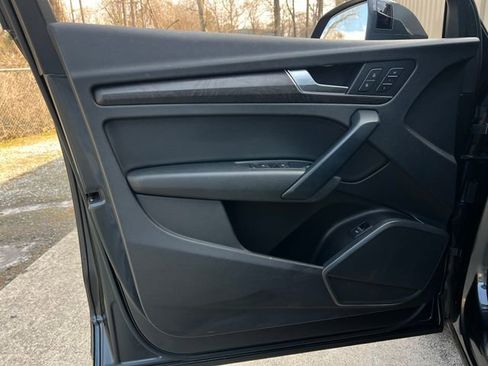 Used 2018 Audi Q5 2.0T w/ Premium Plus Package image 10
