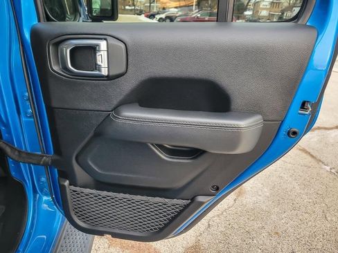 Used 2022 Jeep Wrangler Unlimited Sahara w/ Cold Weather Group image 20