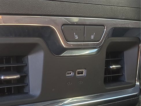 Used 2024 GMC Sierra 1500 Denali Ultimate image 14