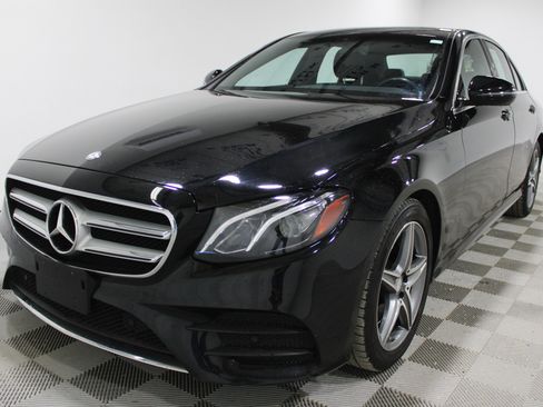 Used 2017 Mercedes-Benz E 300 4MATIC image 30