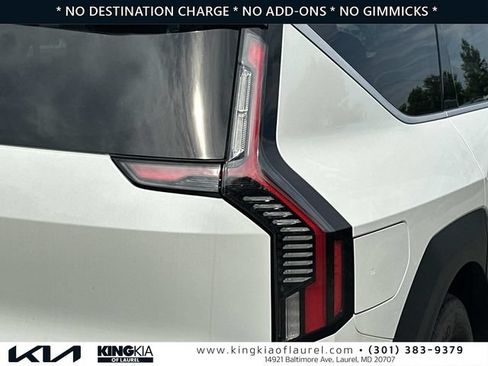 Used 2024 Kia EV9 Wind AWD/4WD image 29
