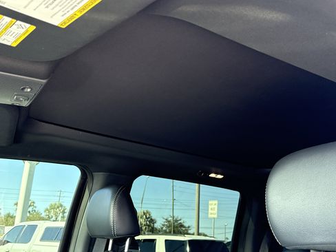 Certified 2022 Ford F250 Lariat w/ Black Appearance Package image 19