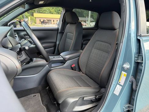 Used 2025 Honda HR-V Sport image 18