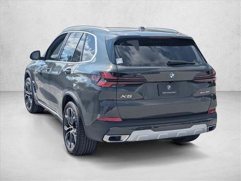 New 2026 BMW X5 sDrive40i image 8