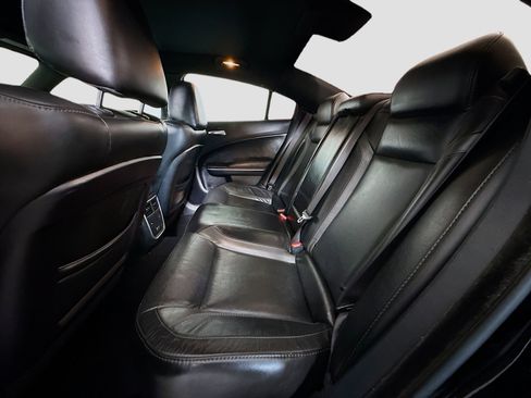 Used 2019 Dodge Charger SXT w/ Leather Interior Group image 25