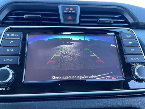 Used 2025 Nissan Versa S w/ Trunk Package image 18