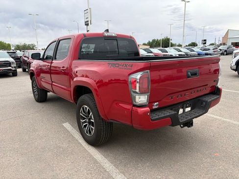 Used 2021 Toyota Tacoma TRD Sport w/ Technology Package AWD/4WD image 3