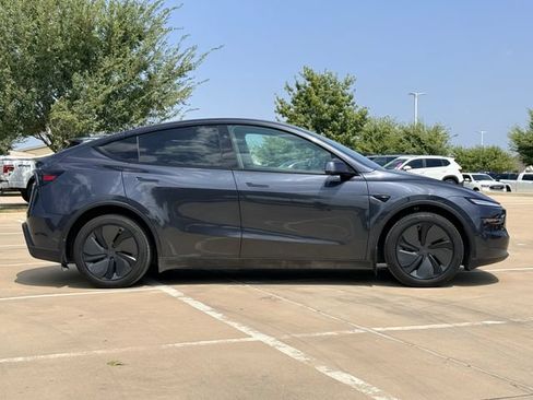 Used 2026 Tesla Model Y Long Range AWD/4WD image 12