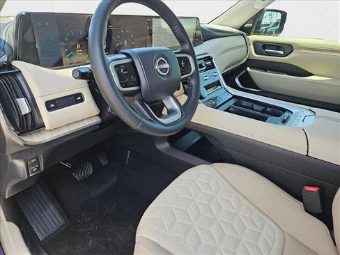 New 2025 Nissan Armada Platinum w/ Convenience Package image 3