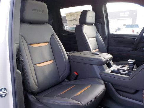 New 2026 GMC Sierra 1500 AT4 w/ AT4 Premium Package AWD/4WD image 31